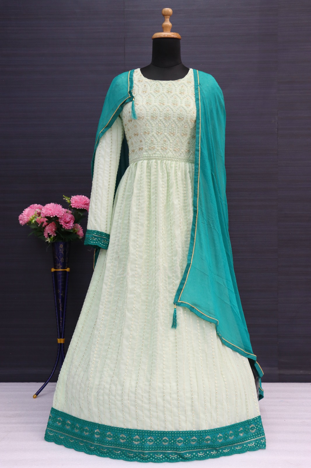 Thankar Net Indian Wedding Wear And Party Wear Designer Anarkali Suit at Rs  2150 in Surat